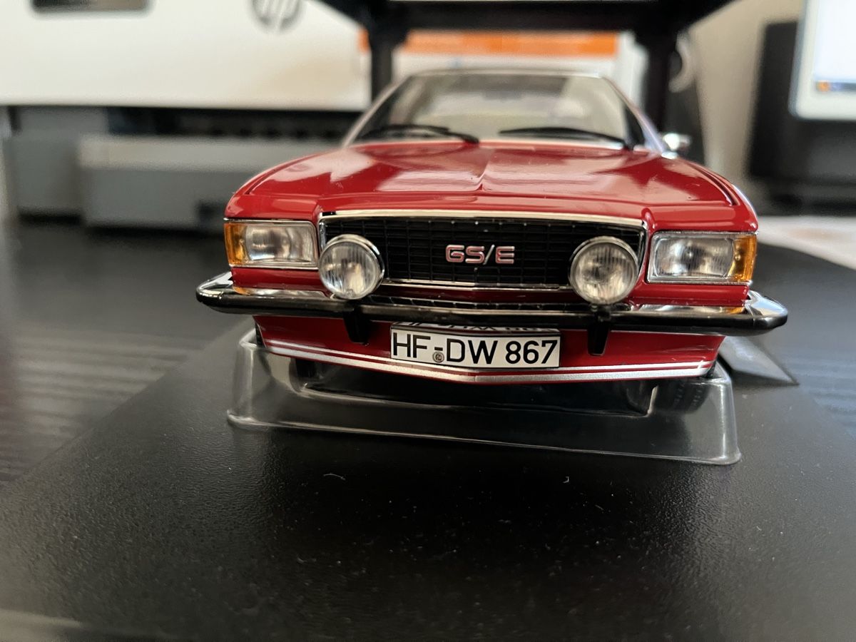 Opel Voitures modèles: Opel Commodore GSE. 1:18 – Neuf (Voir description) à Rümlang par Papamoll4 3