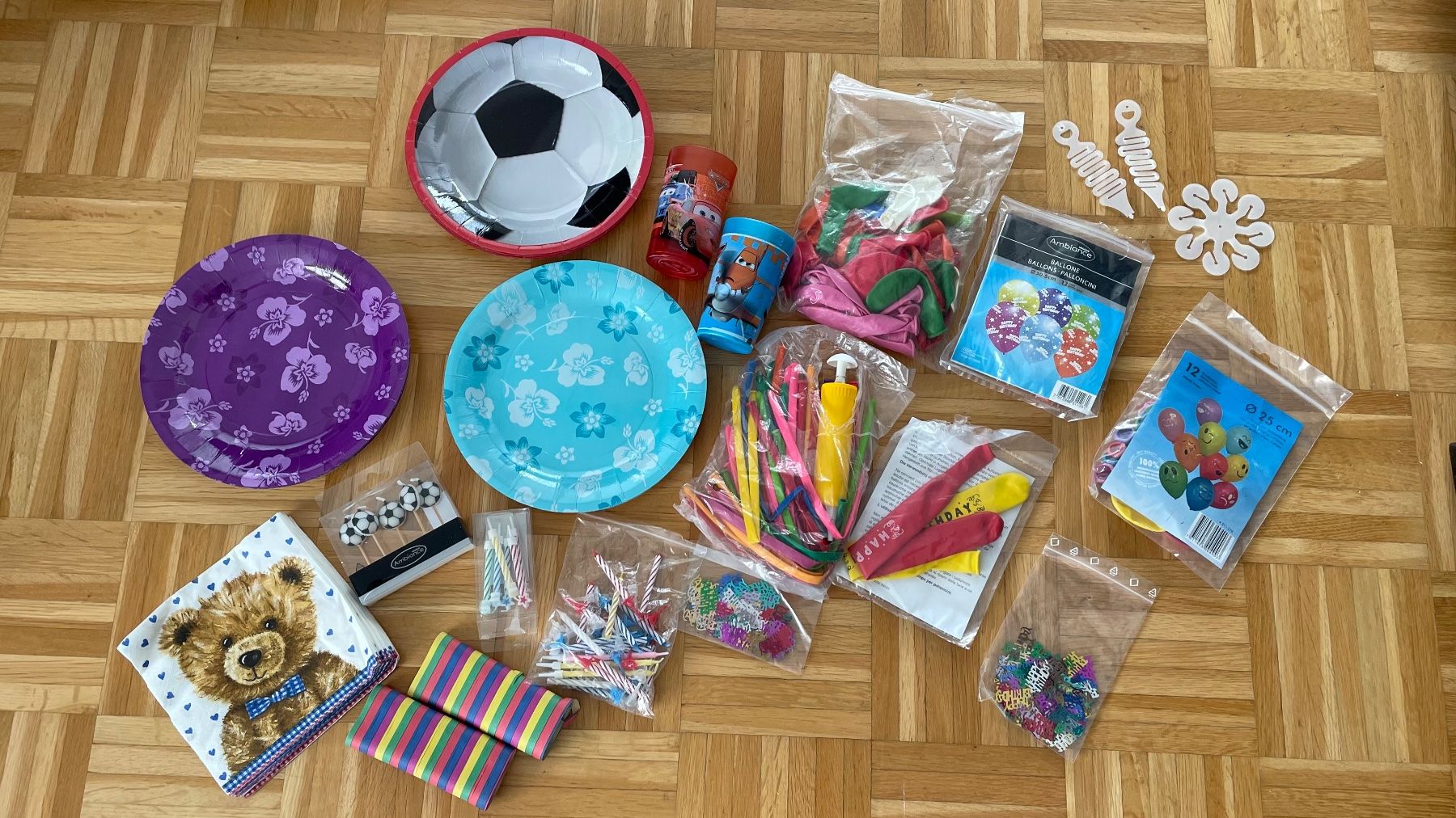 Tutte le decorazioni: Kindergeburtstag Set – Nuovo (secondo la descrizione) da Rüfenacht BE venduto da lavok 7
