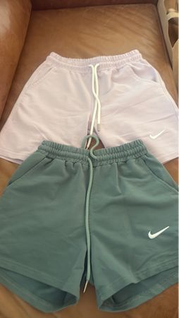 2x Nike Sport Shorts,  Grösse XS/S