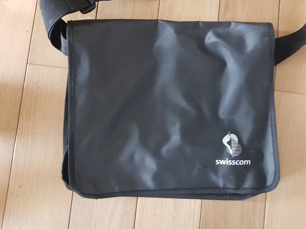 Borse: Swisscom Laptop - Tasche – Nuovo (secondo la descrizione) da Vaz/Obervaz venduto da ris_d52c