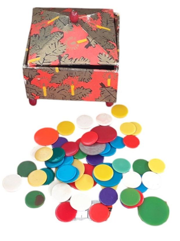Spiele: Spielsteine Vintage mit Schachtel – Gebraucht aus Mörschwil von lindaswunderkiste
