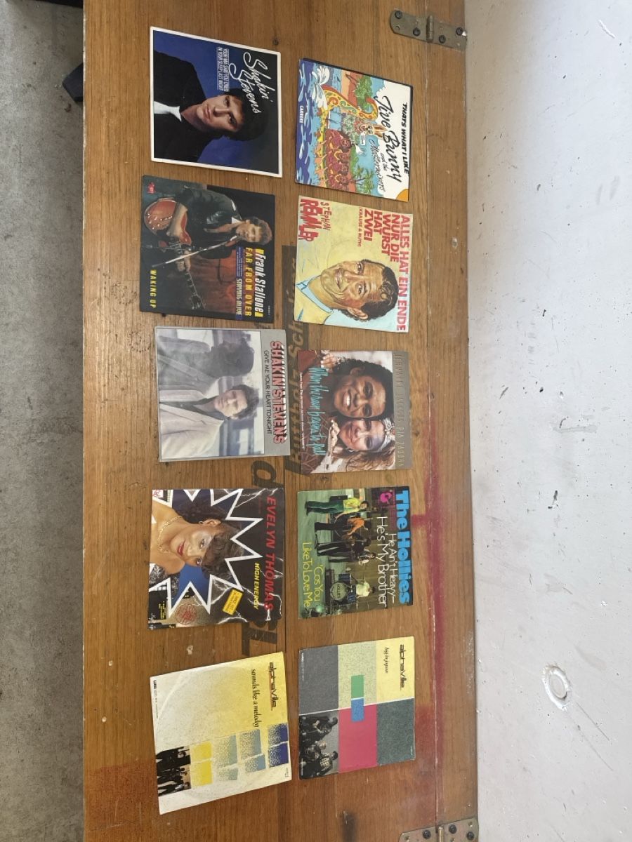 Schallplatten: LP / Single – Gebraucht aus Lömmenschwil von Chuetz
