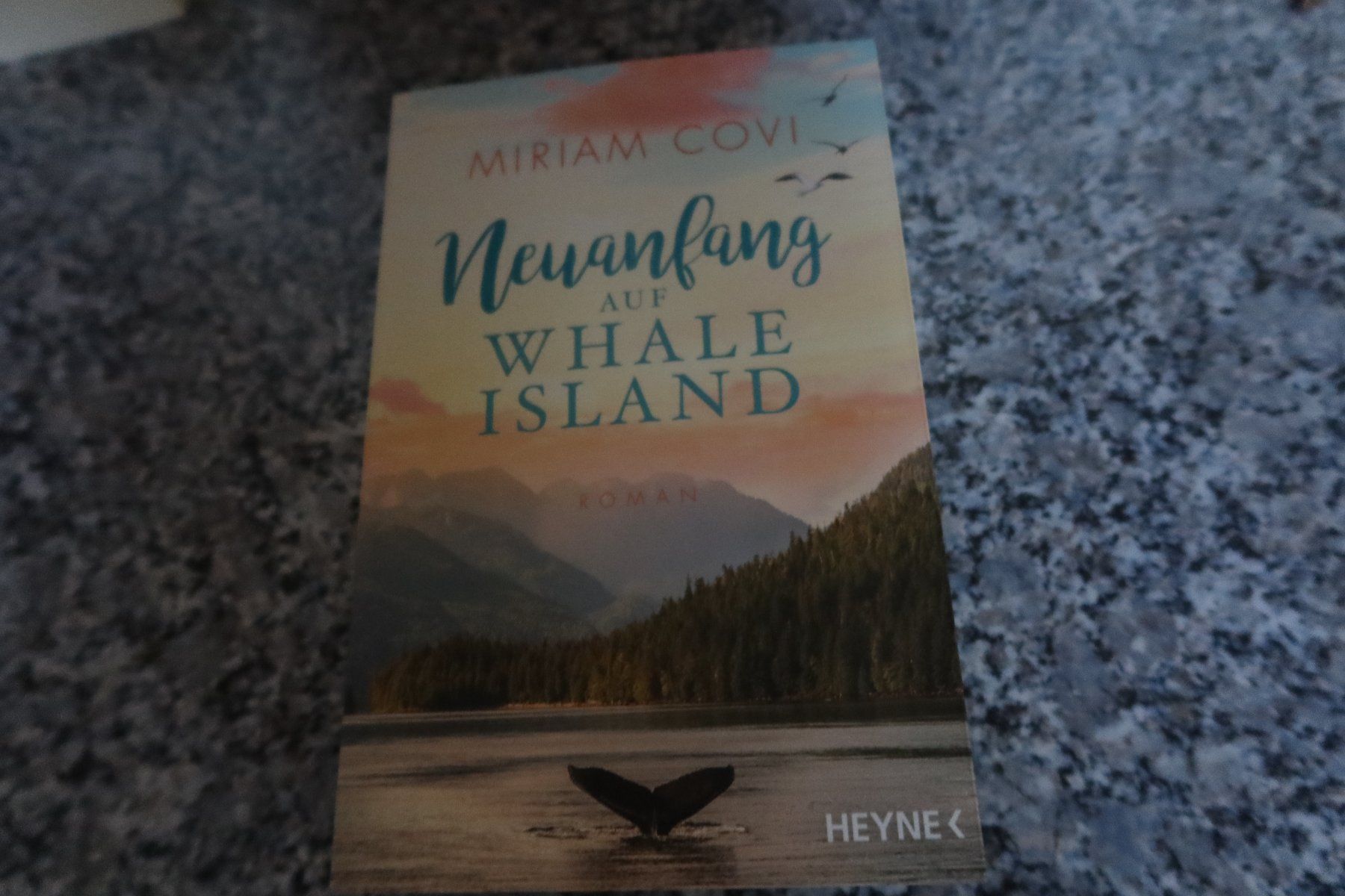 Libri: Neuanfang auf Whale Island – Usato da Täuffelen venduto da Cindybussy