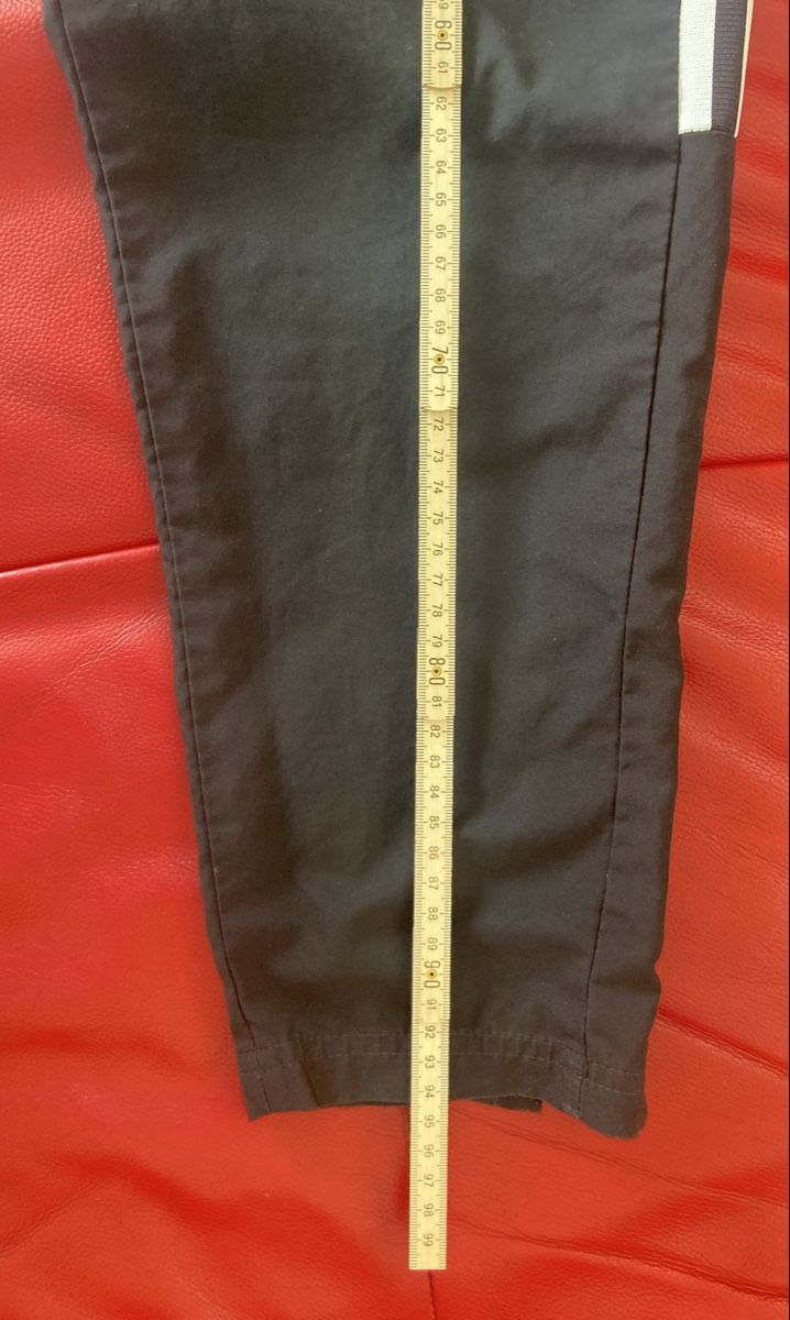 Adidas Pantaloni: Adidas pantalon noir taille M – Usato da Chêne-Bougeries venduto da GiovannaDiLoreto 5