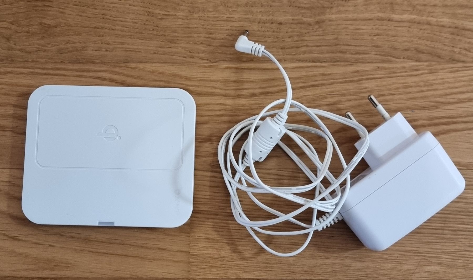 Caricabatterie: Zens Caricatore Wireless ZESC02W00 – Usato da Altdorf UR venduto da Adeleiro 2