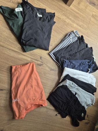 Diverse Schwangerschafts Oberteile Grösse S