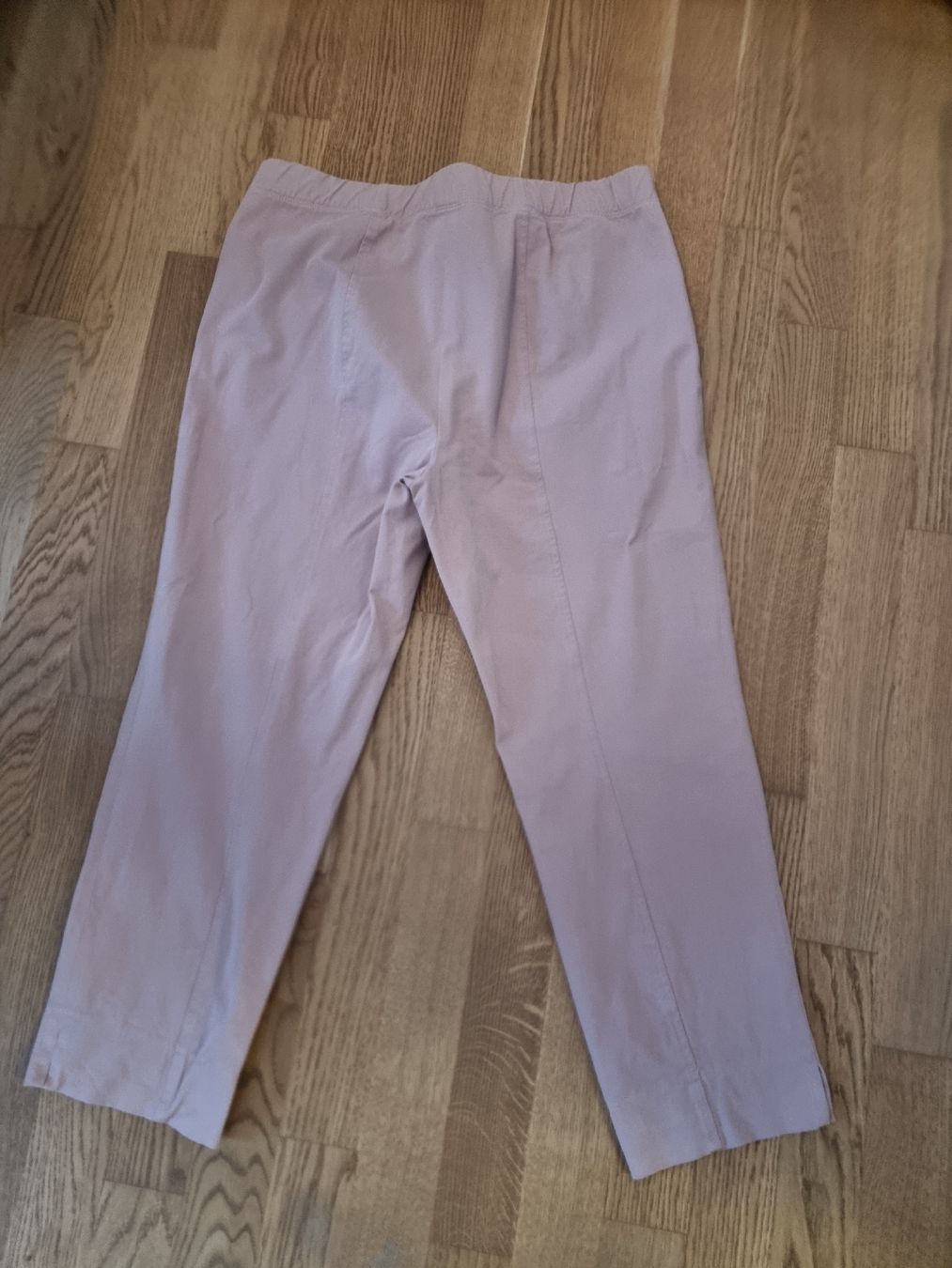 Riani Pantaloni: RIANI Damenhose (Gr. 44) – Nuovo (secondo la descrizione) da Zumikon venduto da chv_w96q 1