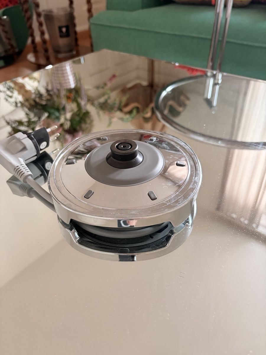 Smeg Bouilloires électriques: SMEG - Wasserkocher   – D'occasion à Zürich par pre_vy7t 2