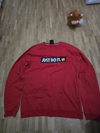 Pull Nike rouge "Just Do It" Taille M – parfait pour l'hiver