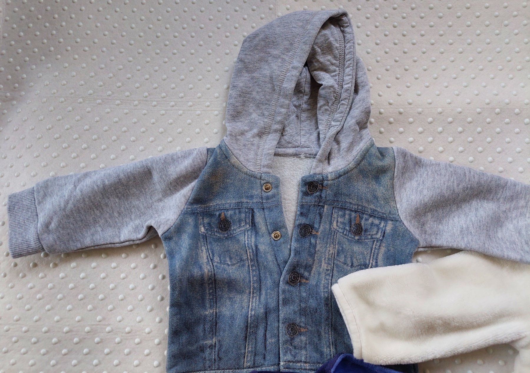 Lotti & Set di vestiti: 5 kuschelige Jacken, Pullover, Grösse 62/68 – Usato da Gysenstein venduto da joshuas81 2