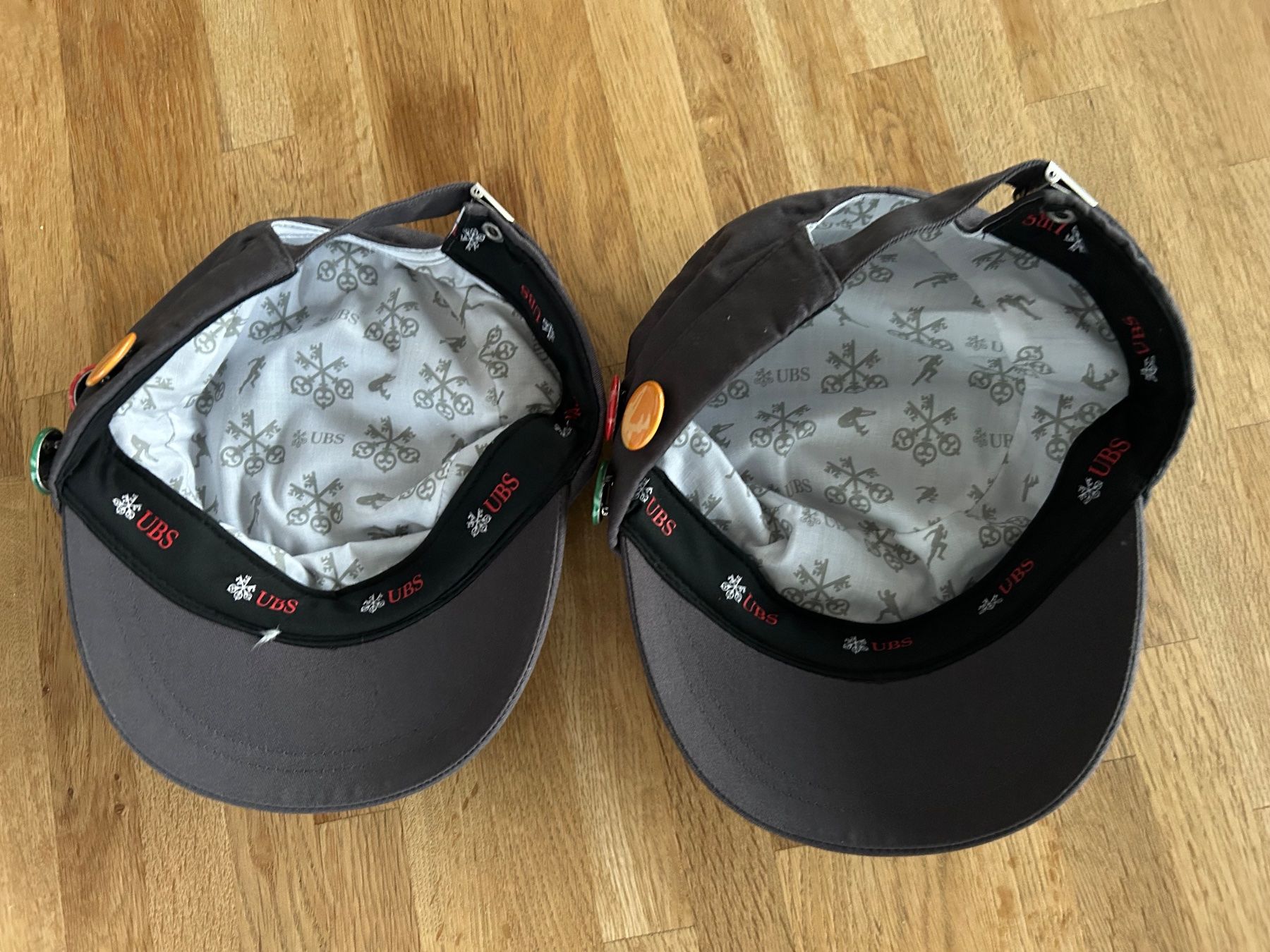 Sonstige Jungenkleidung: 2 Caps UBS Kids Cup mit Buttons – Gebraucht aus Biel/Bienne von RTrudeau 3