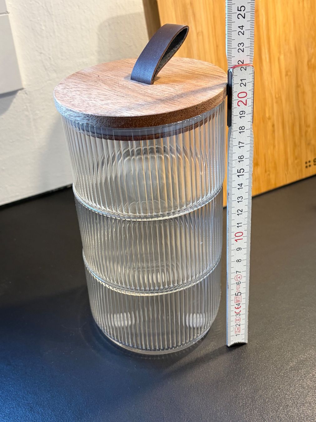 Cucine complete: Glasschalen mit Holzdeckel – Nuovo (secondo la descrizione) da Granges-Paccot venduto da LWaeber