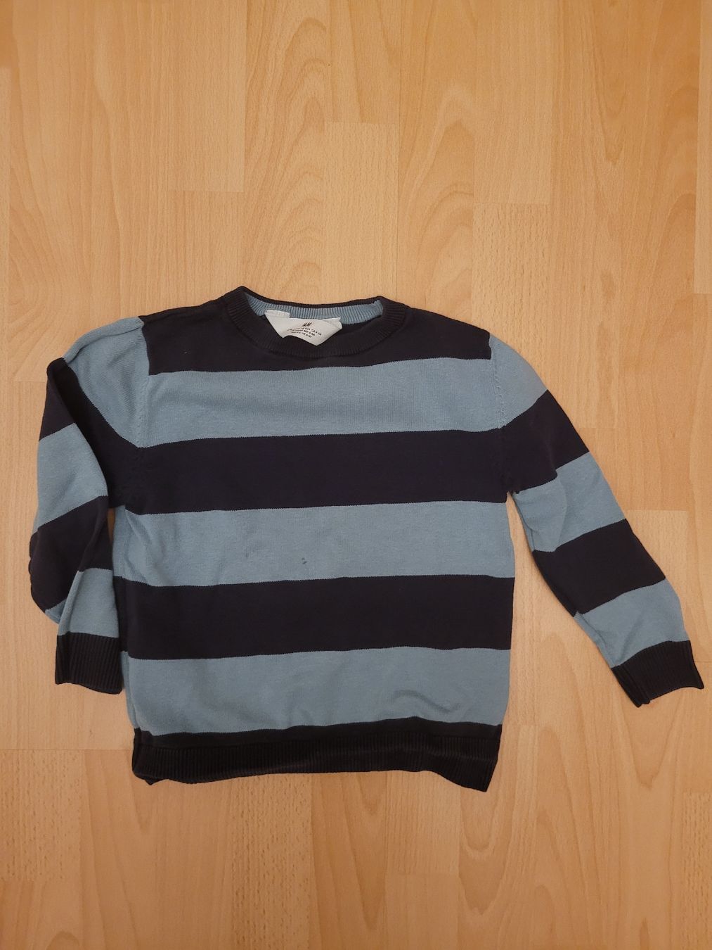 Maglioni & Felpe: Pullover gr. 110/116 – Usato da Inwil venduto da Flower2325