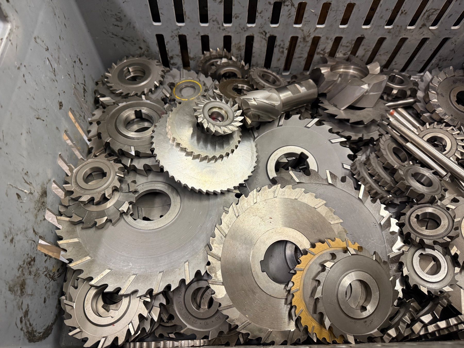 Tutti gli attrezzi: Fräser HSS div. ca. 100 kg – Usato da Winterthur venduto da Joe1001 4