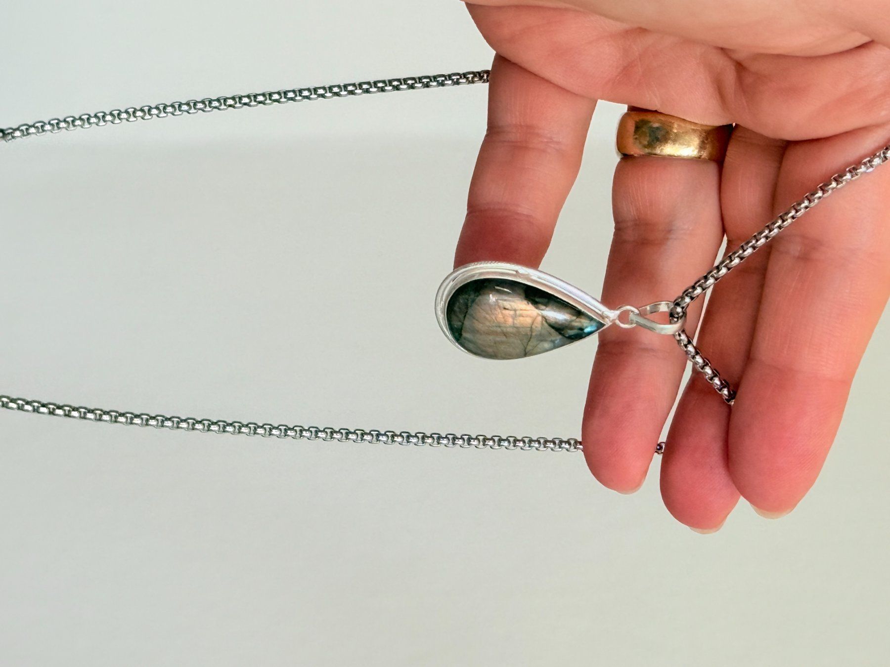 Catenine: Labradorite necklace – Nuovo e nell'imballaggio originale da Genève venduto da AGBERG 9
