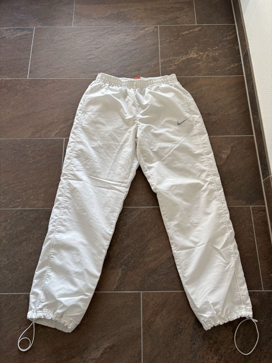 Nike Hosen: Weisse Nike Trainerhose – Gebraucht aus Seftigen von noe_5vrp
