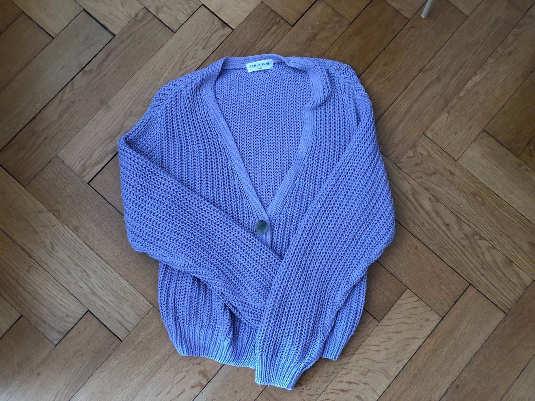 Pulls & Sweat-shirts: violetter Cardigan von Jan' n June – D'occasion à Bern par lau_5jfh 1