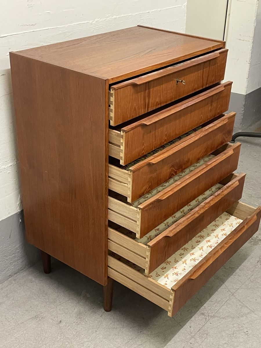 Cassettiere: Vintage kommode/sideboard mit 6 schubladen & 1 schlüssel – Usato da Zürich venduto da Vintage-1993 7