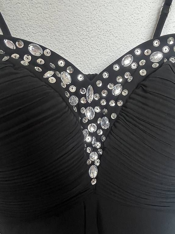 Vestiti: Abendkleid – Usato da Brittnau venduto da _livia_n_ 1