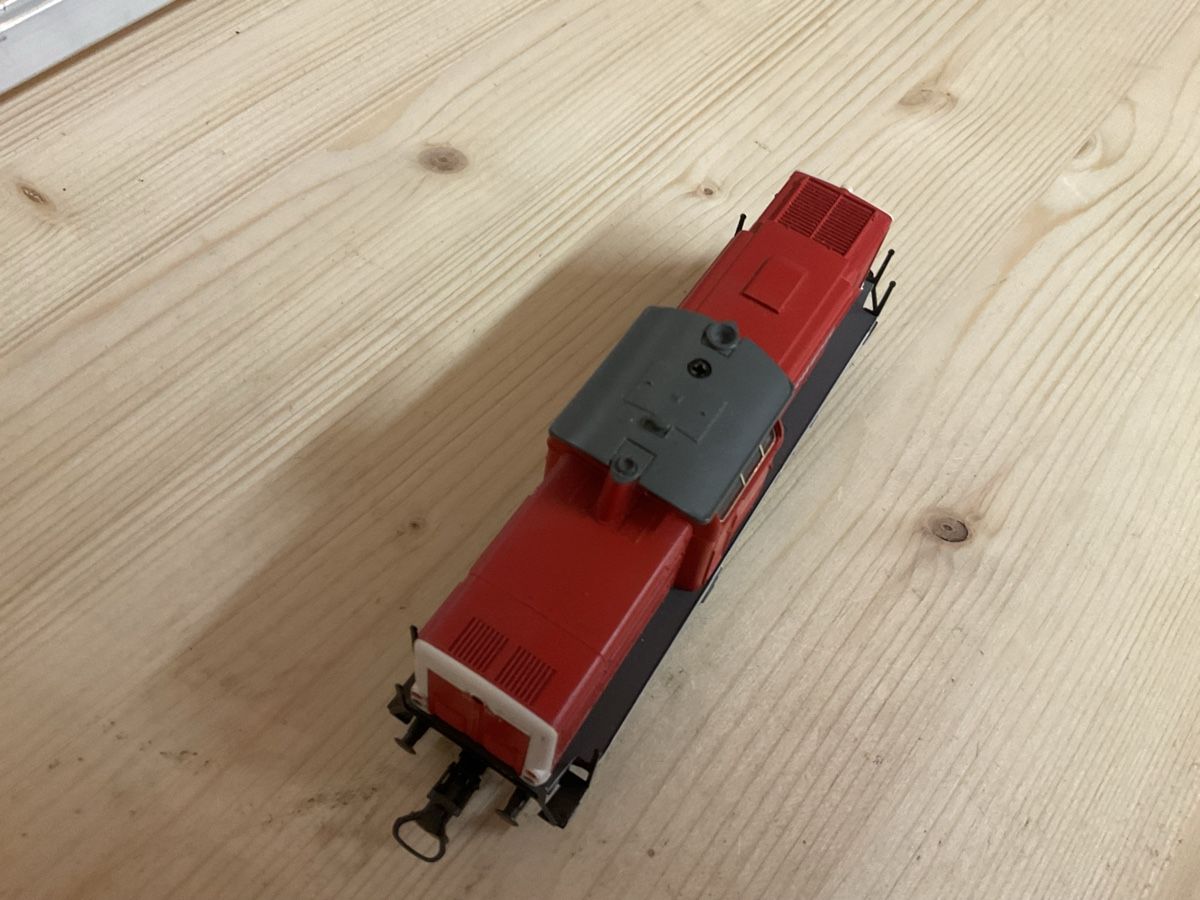 Märklin Modellini di ferrovie: DB V 100 – Nuovo (secondo la descrizione) da Wald ZH venduto da Sbbemilio 4