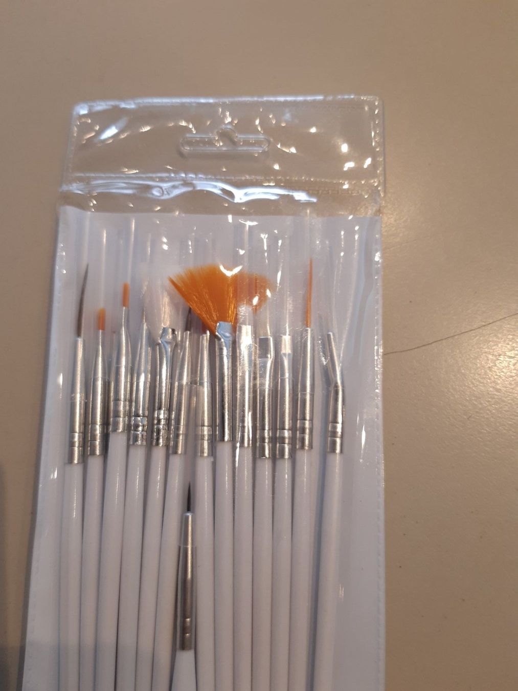 Pennelli: 15 extrafeine Pinsel mit 2 Fächerpinseln – Nuovo e nell'imballaggio originale da Ibach venduto da chaemilochhobbygarte