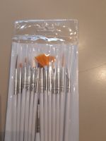 15 extrafeine Pinsel mit 2 Fächerpinseln