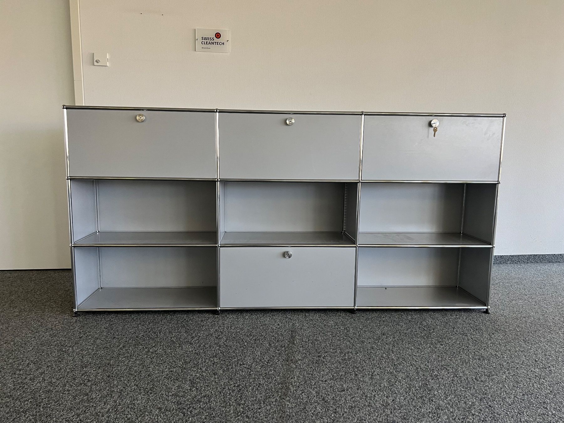 USM Cassettiere: USM Haller Sideboard Mattsilber Top Zustand – Usato da Dietikon venduto da Kumar_Occasionen 1