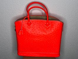 Handtasche