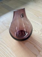 Vase vintage en verre soufflé mauve, décoration florale