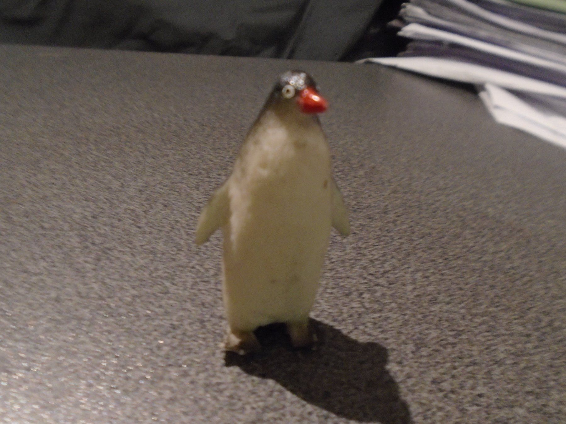 Spielzeuge: Pinguin, schwarz/weiss – Gebraucht aus Zürich von Motzkuh