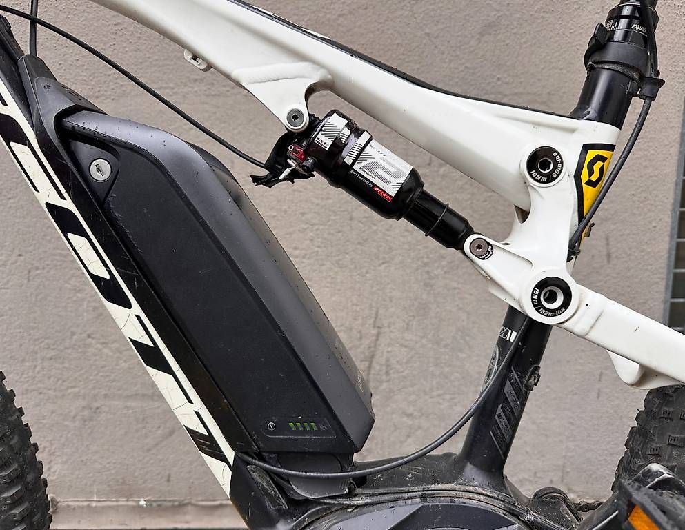 Scott Biciclette: Scott E-Mountain Bike // E-Spark 720 - 2015 – Usato da Zürich venduto da Buri_1738 1