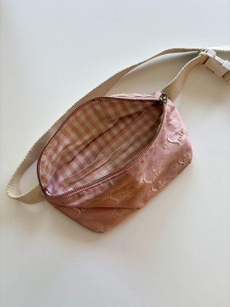 Ensoie Borse: Ensoie Hip bag Pink Silk – Usato da Zürich venduto da fischersfritzli 3