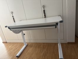 Höhenverstellbarer Schreibtisch – 110 cm breit