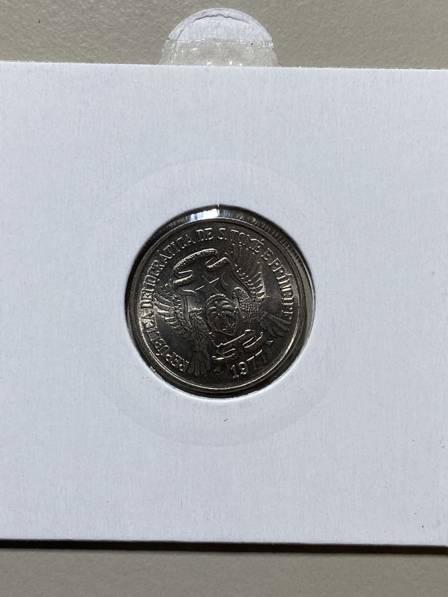 Toutes les monnaies: S.Tomé e Principe - 2 Dobras - 1977 – D'occasion à Payerne par Mike1682 1