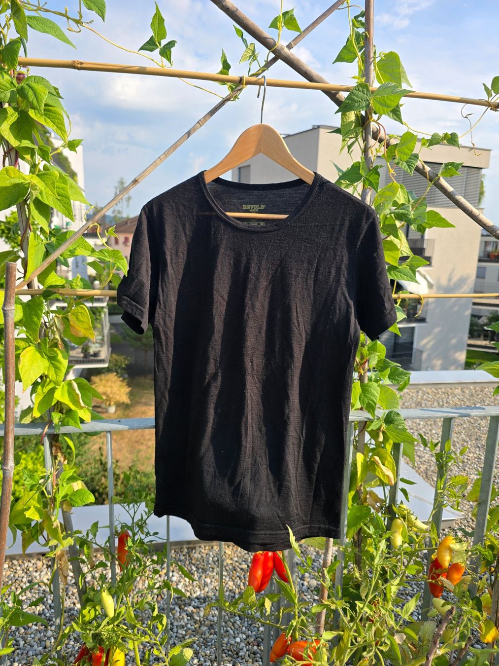 T-shirt: Merino Shirt von Devolt – Usato da Zürich venduto da Tcrush