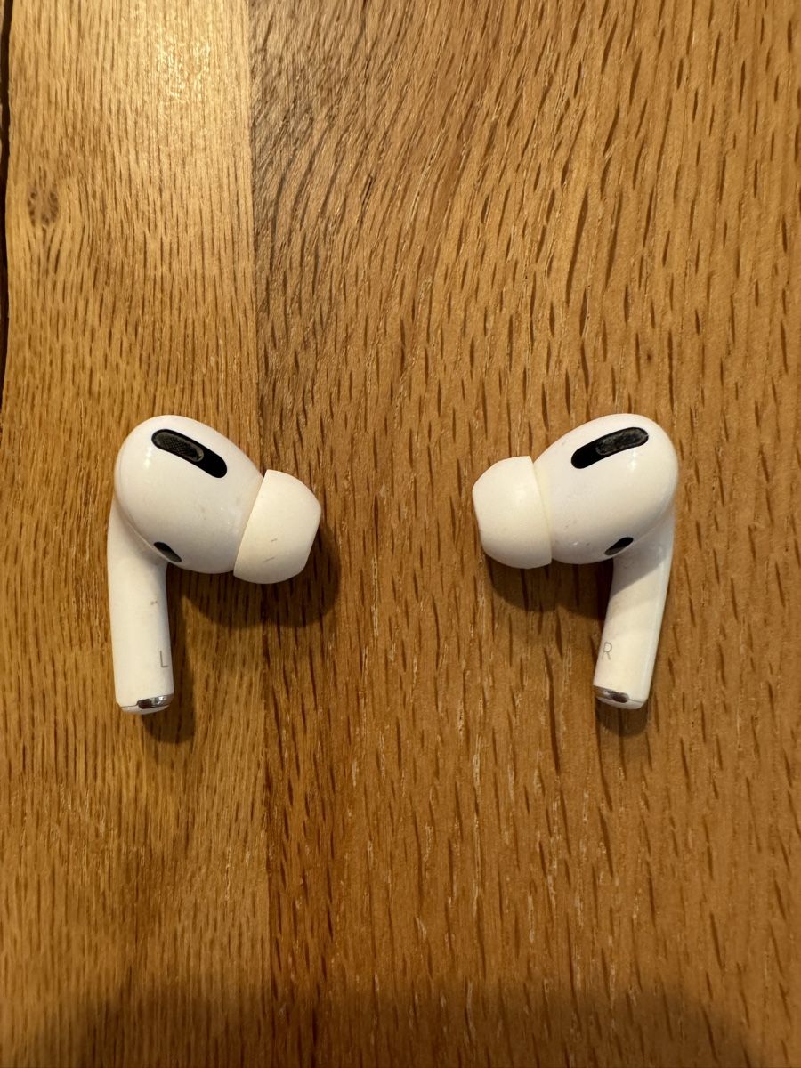 Apple Kopfhörer: AirPods Pro 1st Generation – Defekt aus Kloten von  2