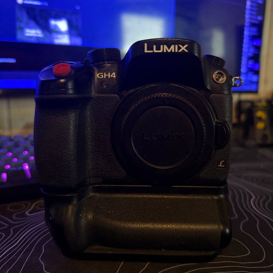 Panasonic Fotocamera: Panasonic GH4 + Battery grip – Usato da Granges VS venduto da lllSiWalll 2