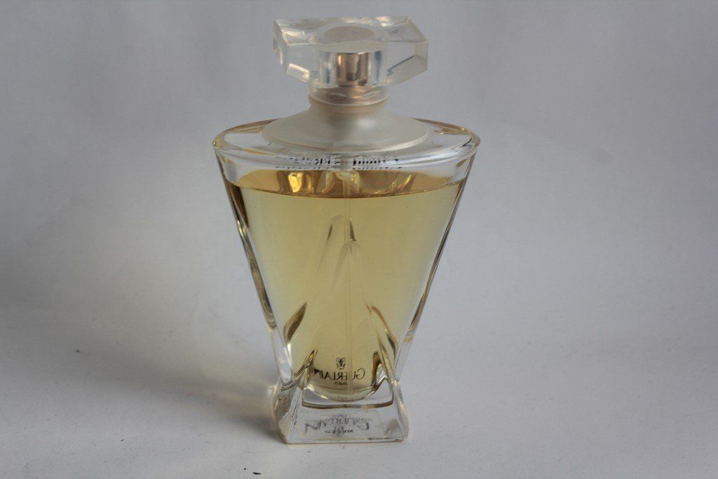 Guerlain Profumi & Eau de Toilette: GUERLAIN Eau de toilette Champs-Élysées 50 ml – Usato da Vandoeuvres venduto da Dom-Tom 1