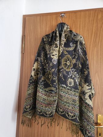 Châle élégant noir et doré motif floral coton/ soie