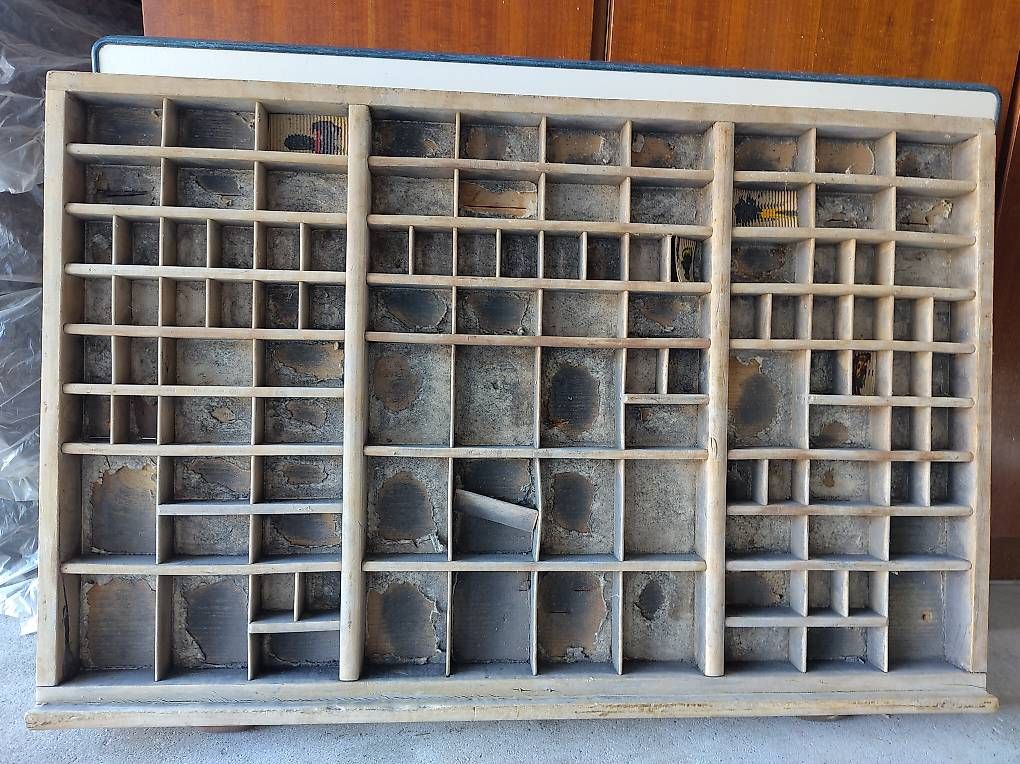 Scaffali: Originalsetzkasten – Usato da Gsteigwiler venduto da timba51 2