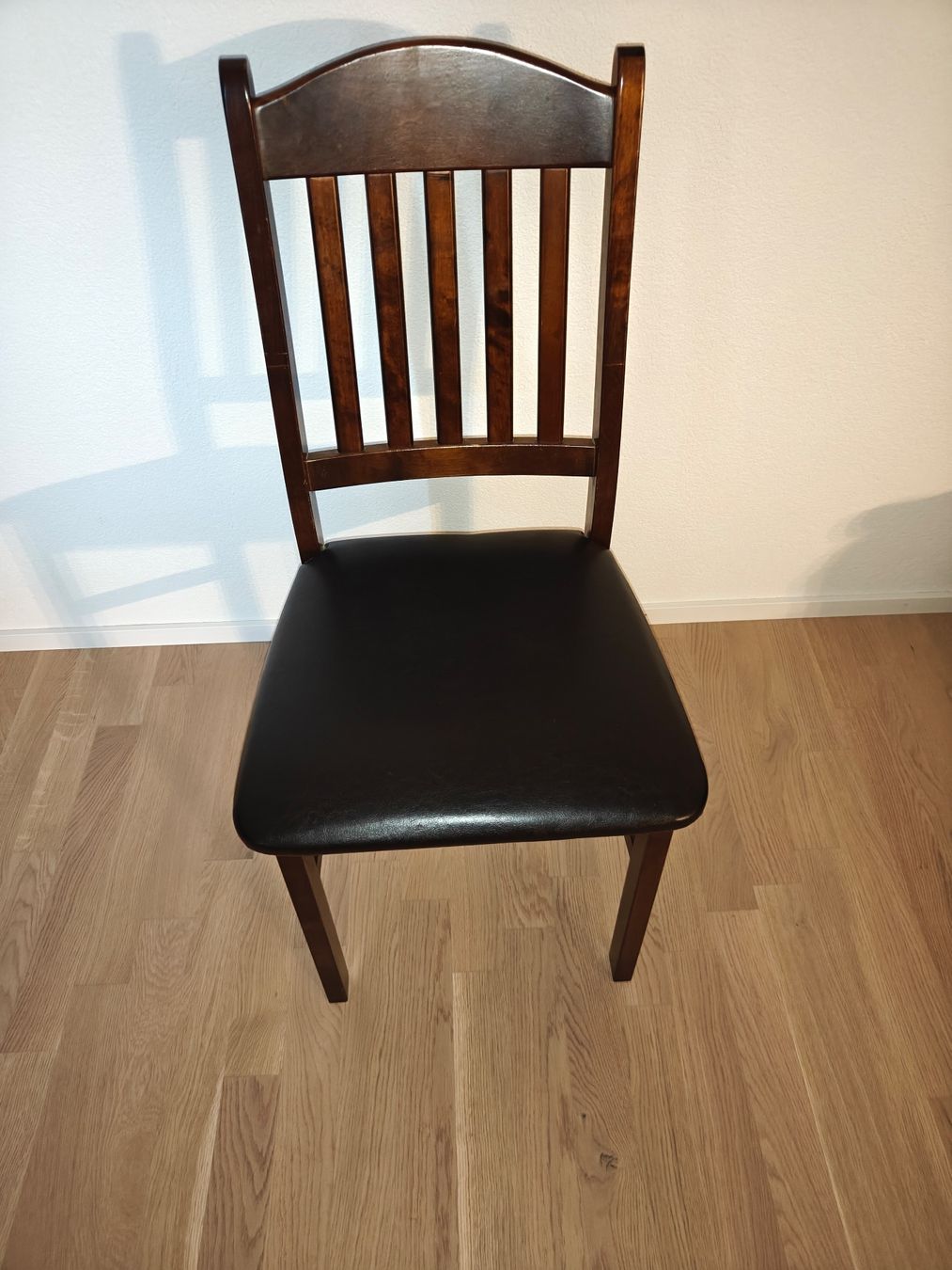 Stühle: Sechs Stühle – Gebraucht aus Au ZH von jxxonia 1