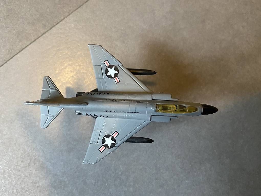 Kits de montage: Maisto - avions de chasse – D'occasion à Perroy par Tilusion 2