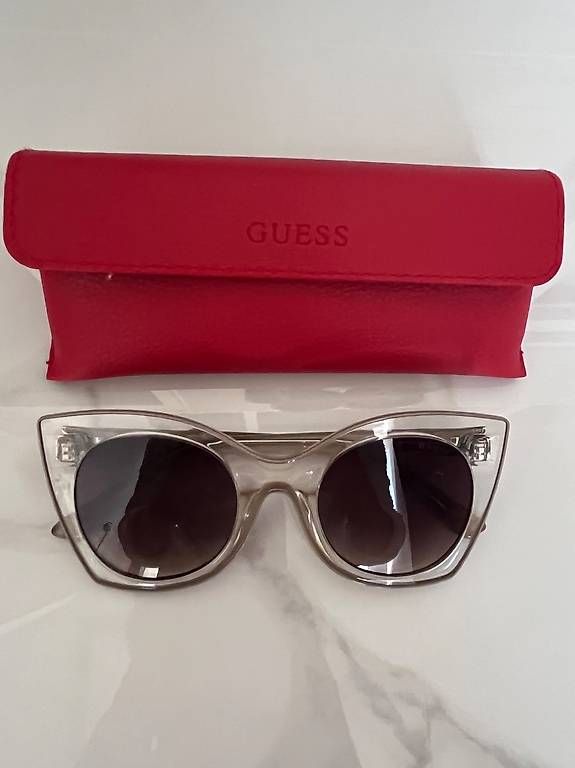 Occhiali & Lenti: Occhiali da sole Guess donna, eleganti e alla moda! – Usato da Gravesano venduto da lim_29x6