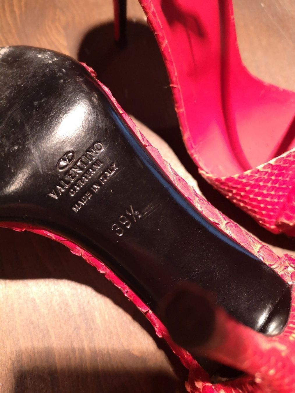 Valentino Scarpe da donna: Valentino Damen Pumps Gr. 39 1/2 – Nuovo (secondo la descrizione) da Oberwil BL venduto da Gutundsuperklein16 7