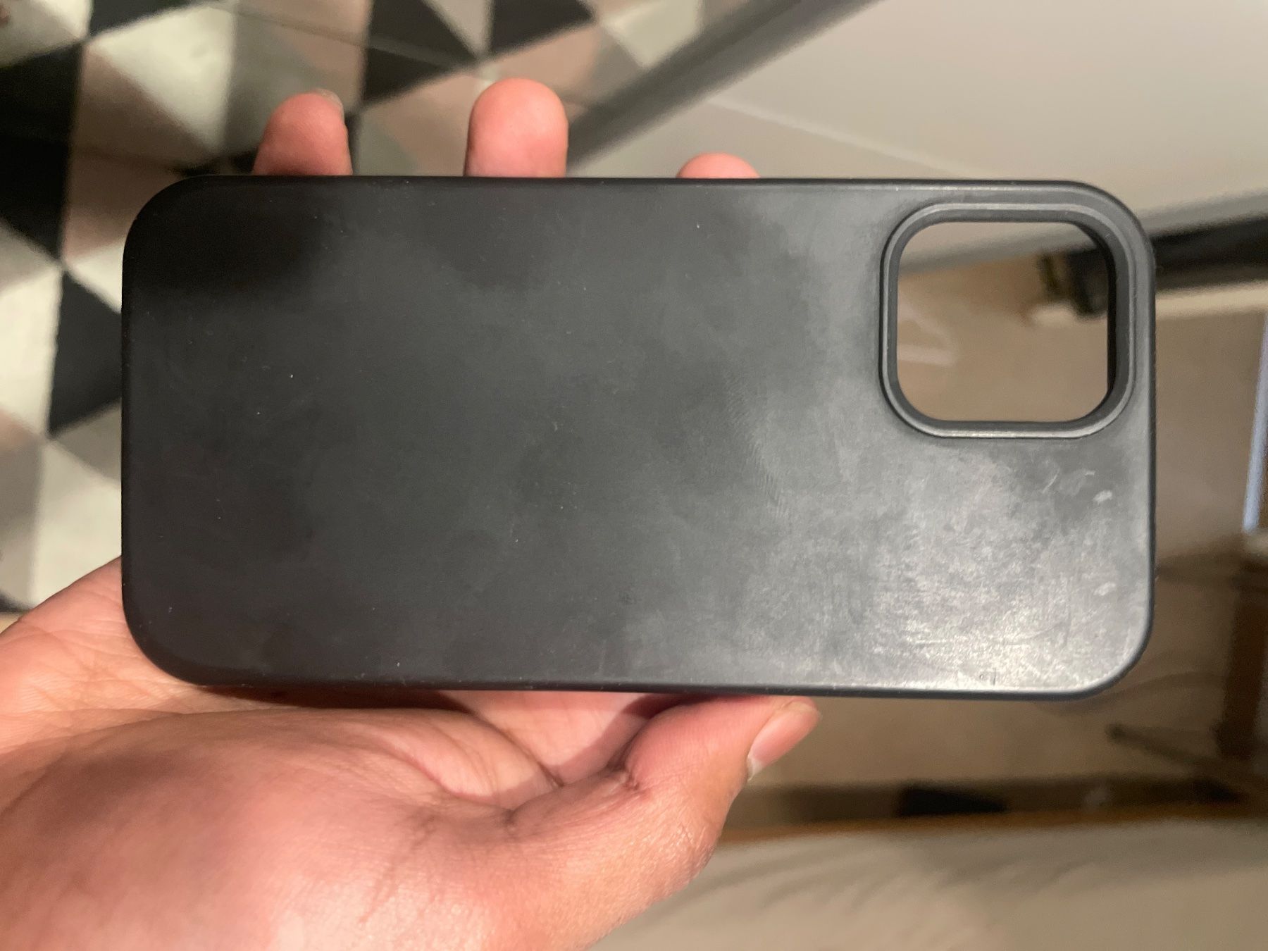 Apple Covers & Schutzfolien: iPhone 12 Pro Hülle | Matt Schwarz – Gebraucht aus Luzern von Vi-Print
