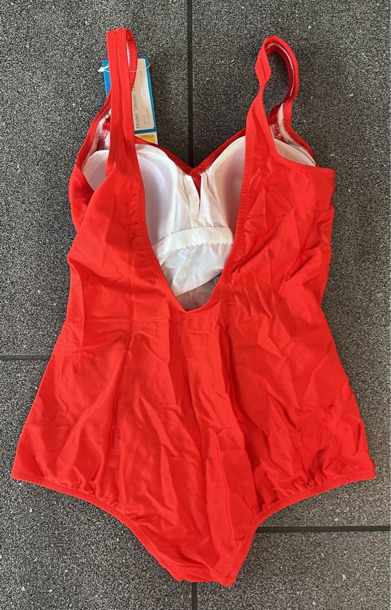 Costumi da bagno & Bikini: Nagelneuer Badeanzug Gr.40B – Nuovo e nell'imballaggio originale da Hünenberg See venduto da spartakus02 1