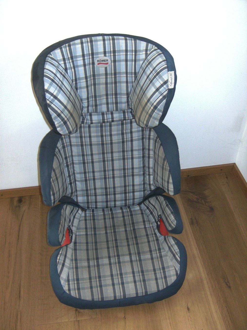 Britax Römer Seggiolini per auto: Römer universal Kinderautsitz 15 - 36 kg ECE R44/03 E1 – Usato da Andwil SG venduto da fladenbrot10 1