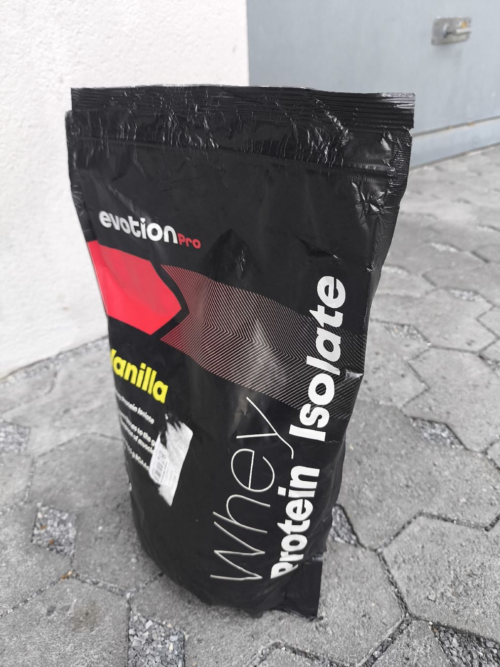 Cibi & Specialità: Whey Protein Isolate Vanilla 1 kg – Nuovo (secondo la descrizione) da Luzern venduto da Jb4 1