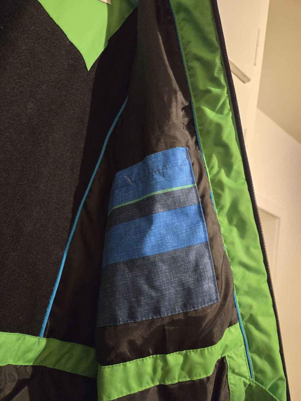 Vestes: NUR TWINT ZAHLUNG SkiJacke gr.146/152 – D'occasion à Burgdorf par tamaraw03 3