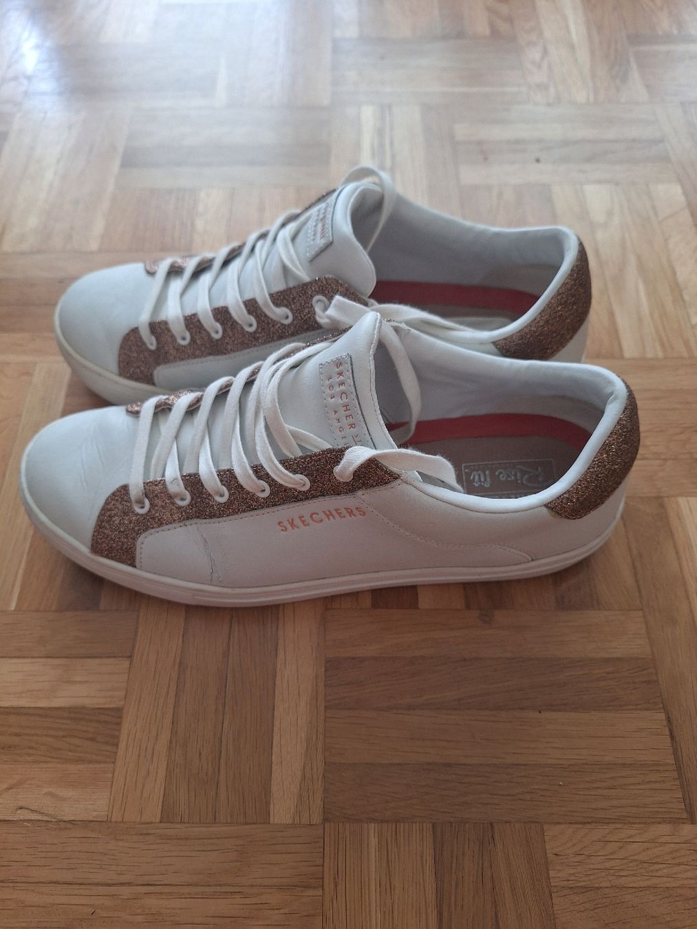 Scarpe da donna: skechers 40 – Usato da Marthalen venduto da Flowy78 1